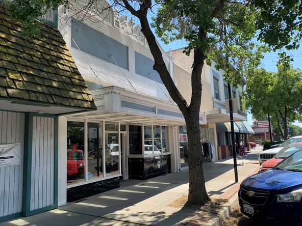 Remodeled High Exposure Retail/Office Building Off Hard Corner: 349 W D St, Lemoore, CA 93245